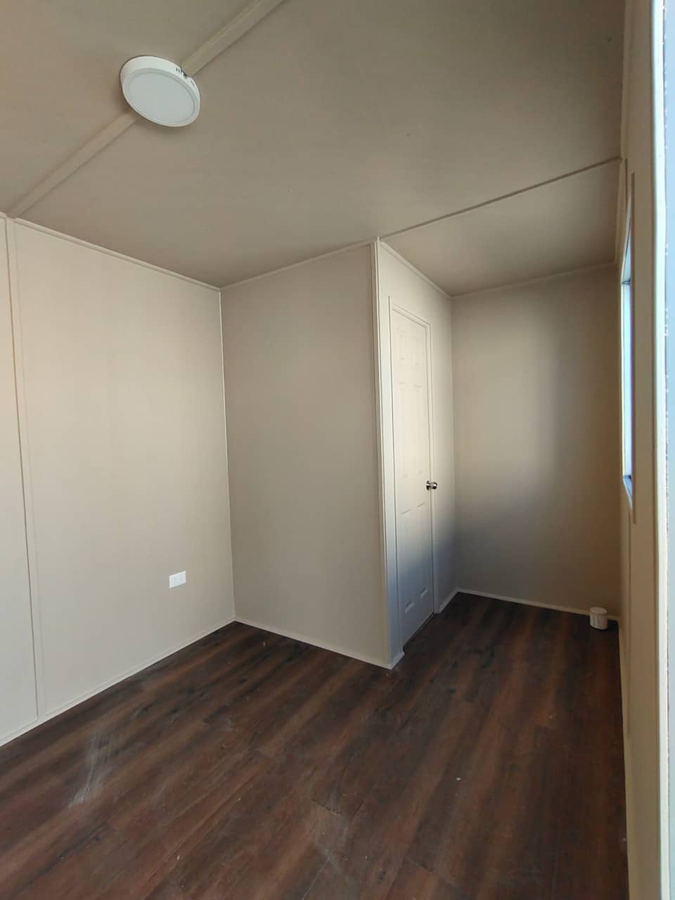 Corntainer Office with bañor 20 feet. ( Ref: 1101 )