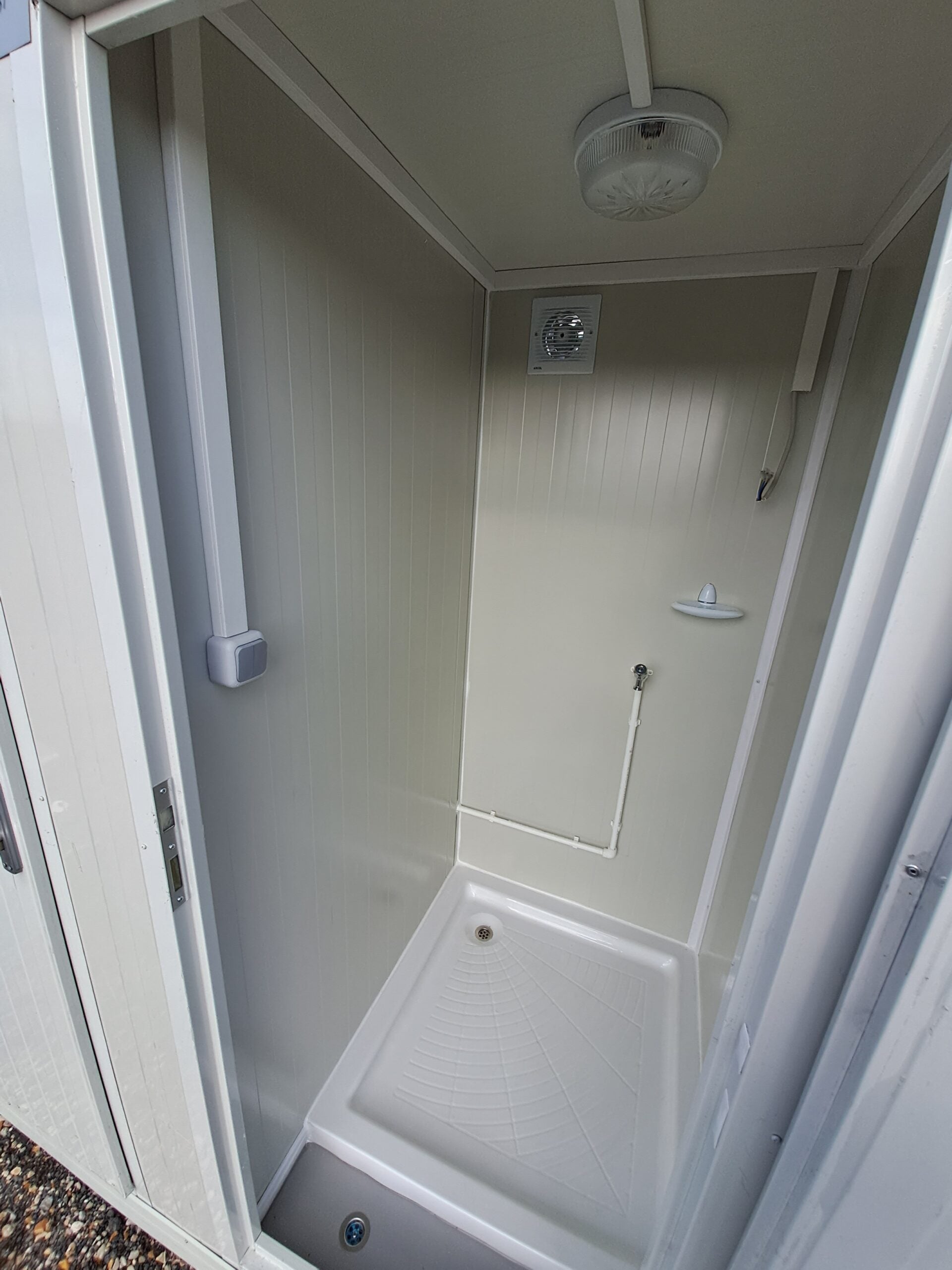 Mordule Sanitarior torilet + Lavabor + Ducha Cornectable